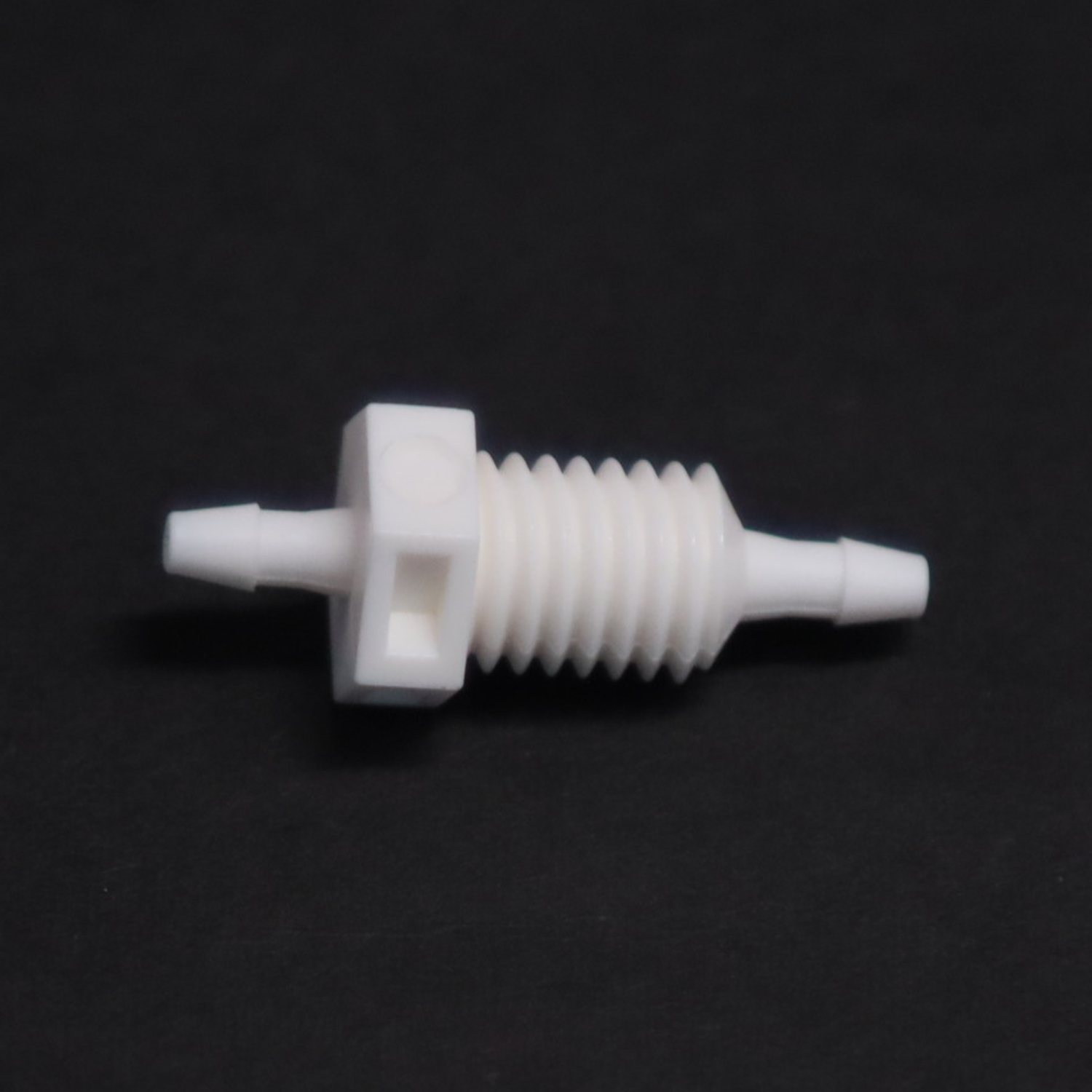 Fotografía de referencia de la serie FOREACH: Espiga pasamuros PA de 2,4 mm